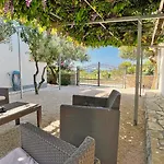 - - Jardin Privatif Et Piscine * Pakoštane
