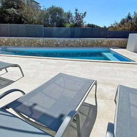 Alpesi faház - - Jardin Privatif Et Piscine Pakoštane