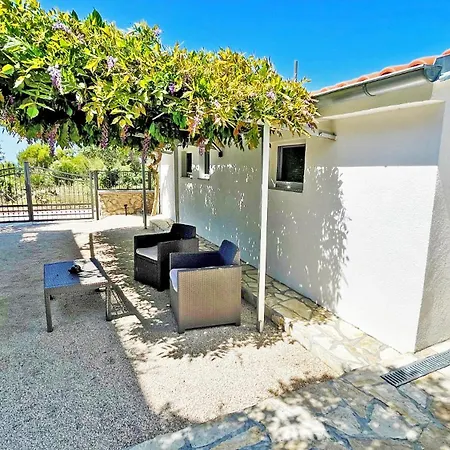 Chalet - - Jardin Privatif Et Piscine *