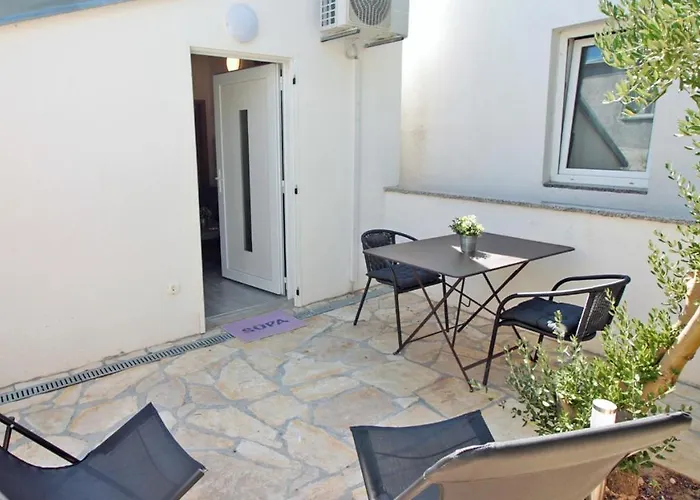 - - Jardin Privatif Et Piscine * Pakoštane